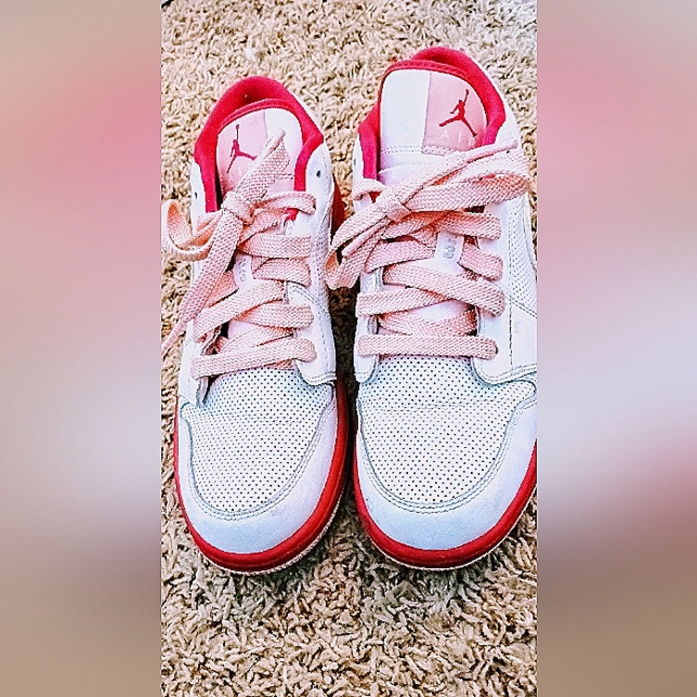 Girls Jordan retro 1 rare voltage popshoes size 7y